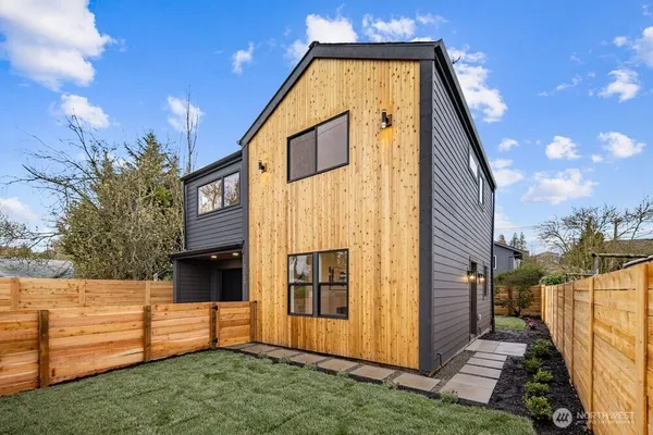 $849,950 | 3215 22nd Avenue South, Seattle, WA 98144