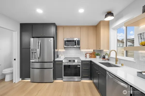 $849,950 | 3215 22nd Avenue South, Seattle, WA 98144