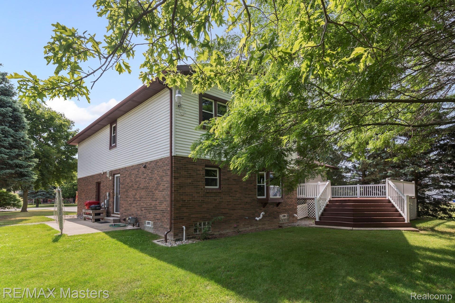 27604 Arsenal Road Flat Rock, MI 48134 - Photo 31 of 35 029-photo--7250652.jpg