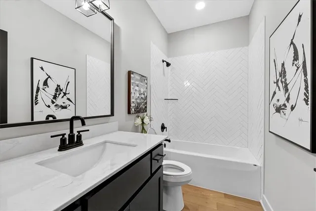 $450,000 | 6448 Northwest Cross Road, Parkville, MO 64152