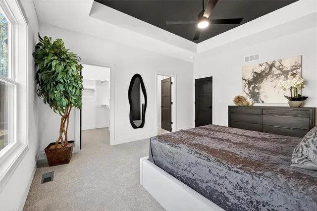 $450,000 | 6448 Northwest Cross Road, Parkville, MO 64152