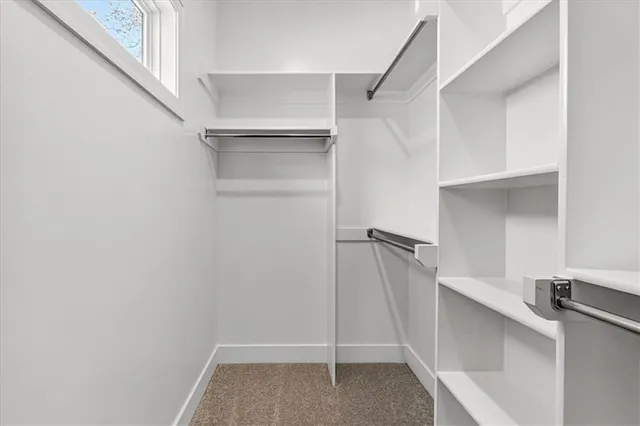 $450,000 | 6448 Northwest Cross Road, Parkville, MO 64152