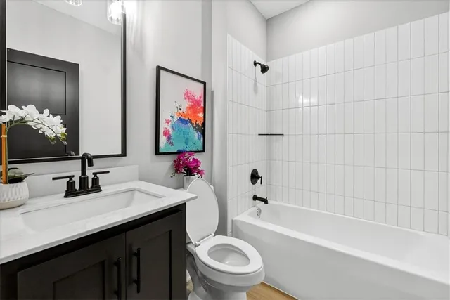 $450,000 | 6448 Northwest Cross Road, Parkville, MO 64152