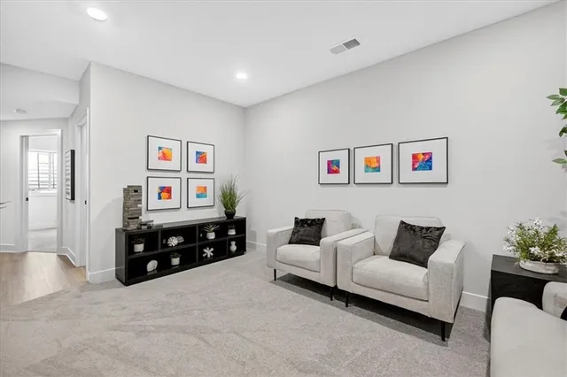 $450,000 | 6448 Northwest Cross Road, Parkville, MO 64152