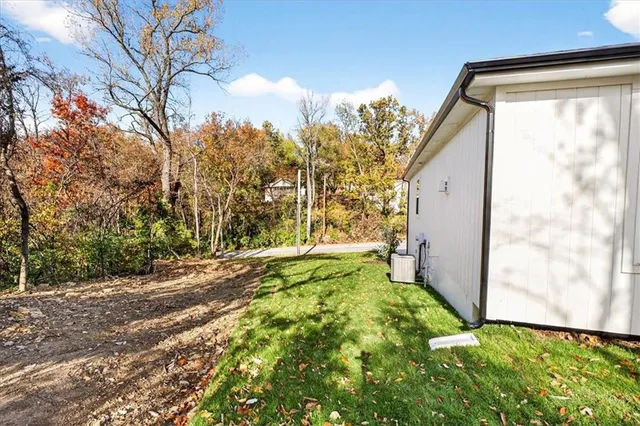 $450,000 | 6448 Northwest Cross Road, Parkville, MO 64152