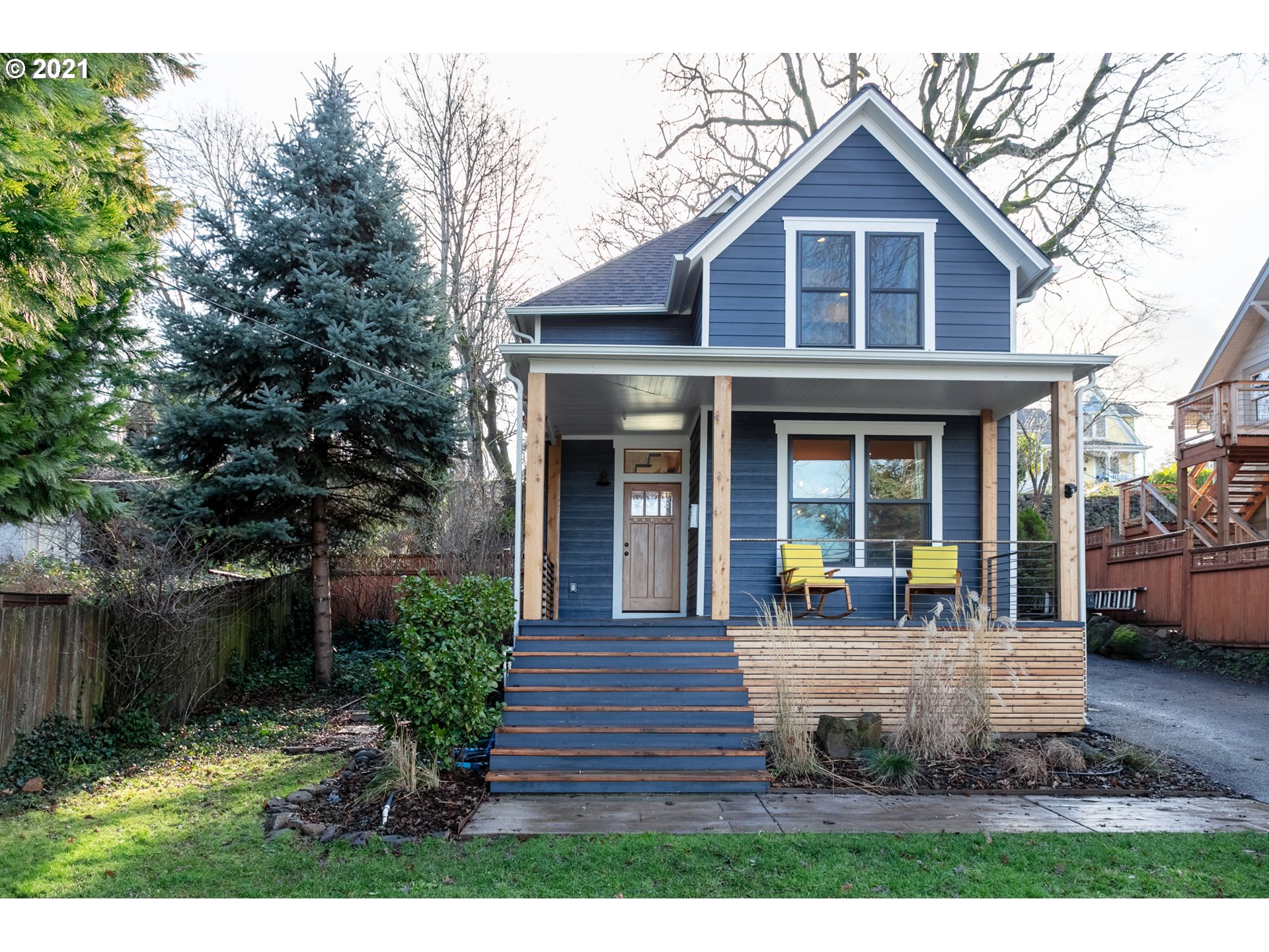 1223 State Street Hood River, OR 97031 - Photo 1 of 32