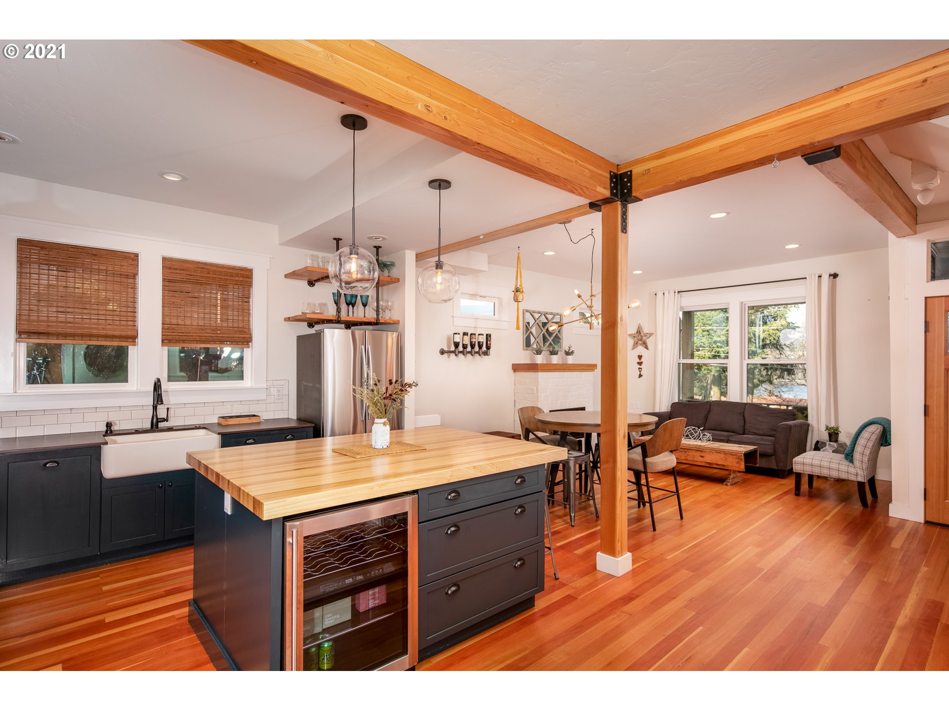 1223 State Street Hood River, OR 97031 - Photo 5 of 32