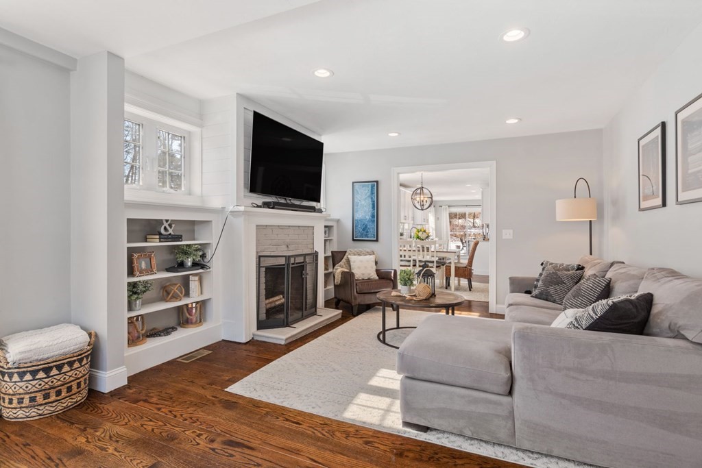 36 Eaton Road Framingham, MA 01701 - Photo 7 of 33 Gallery Image 7