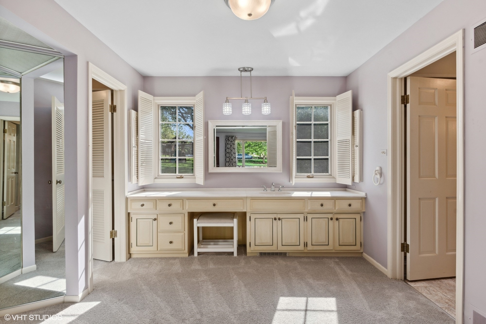 511 Aberdeen Road Frankfort, IL 60423 - Photo 22 of 48 a view of a kitchen with stainless steel appliances granite countertop a refrigerator and a sink