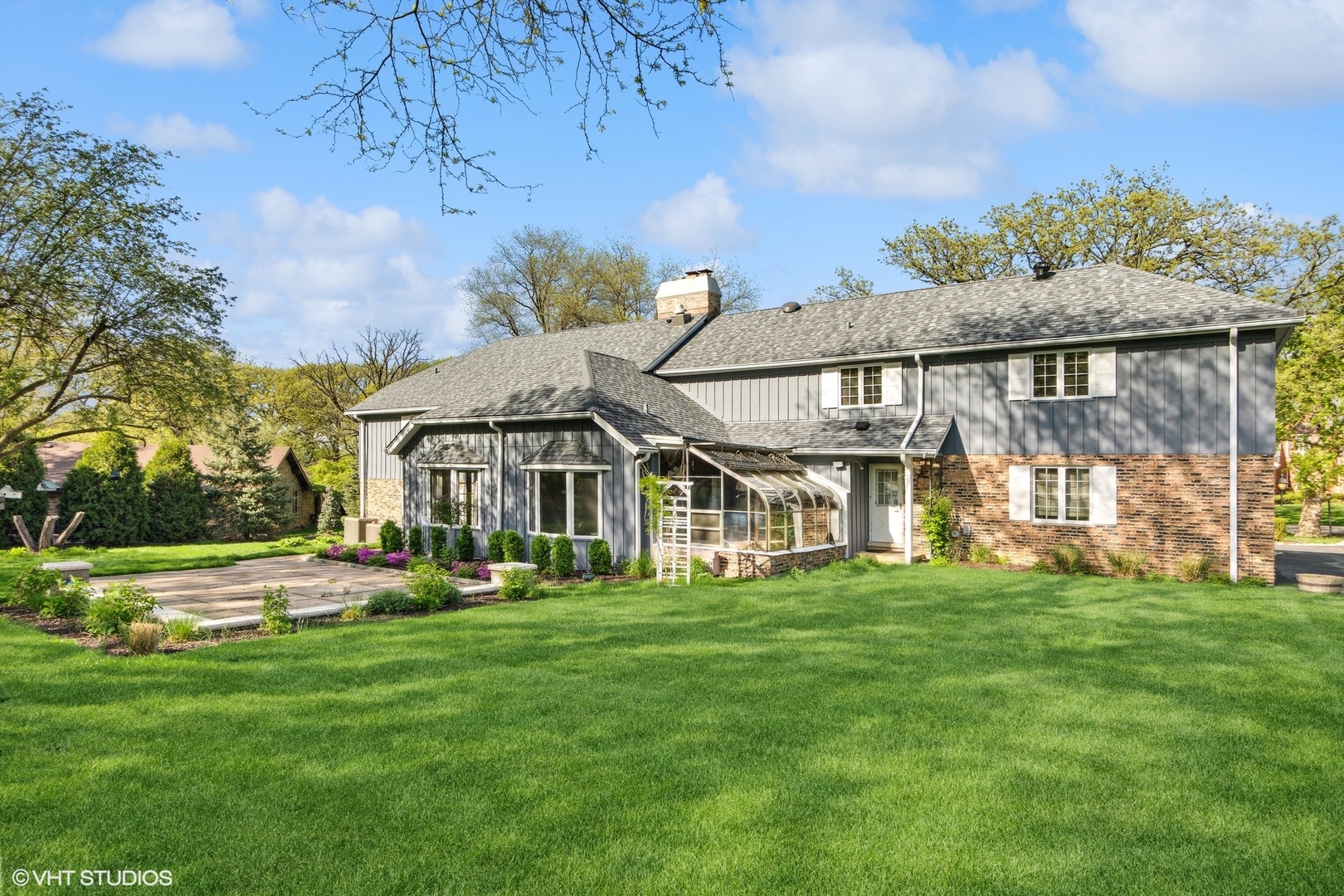 511 Aberdeen Road Frankfort, IL 60423 - Photo 36 of 48 a front view of a house with a yard