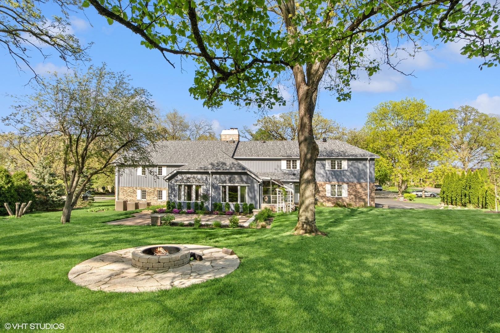 511 Aberdeen Road Frankfort, IL 60423 - Photo 37 of 48 a view of a house with a big yard