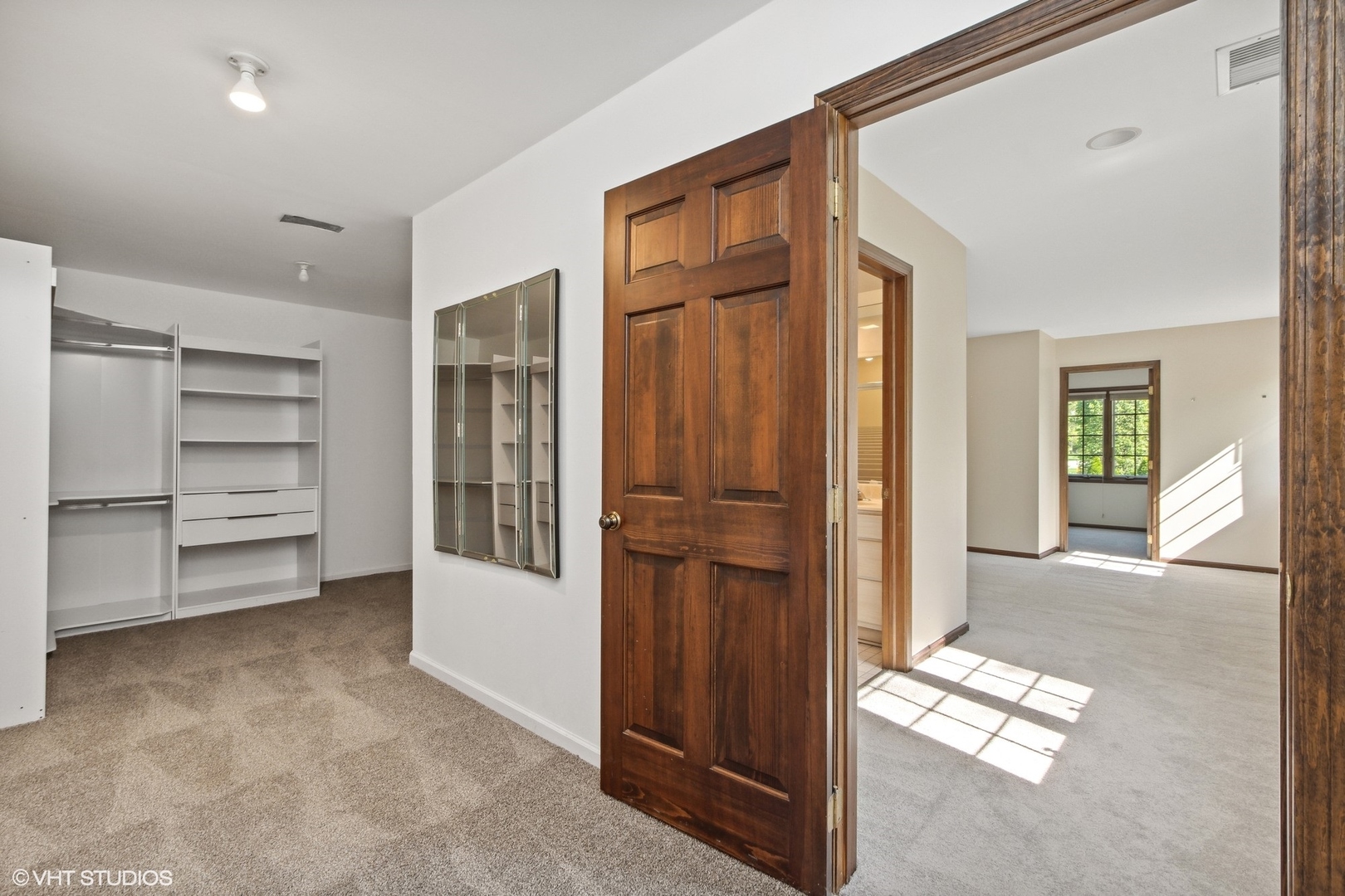 511 Aberdeen Road Frankfort, IL 60423 - Photo 43 of 48 a view of closet area