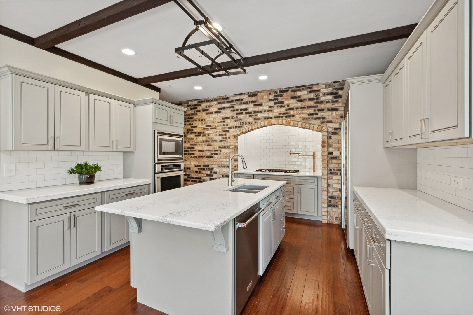 511 Aberdeen Road Frankfort, IL 60423 - Photo 5 of 48 a kitchen with a stove a sink and a refrigerator