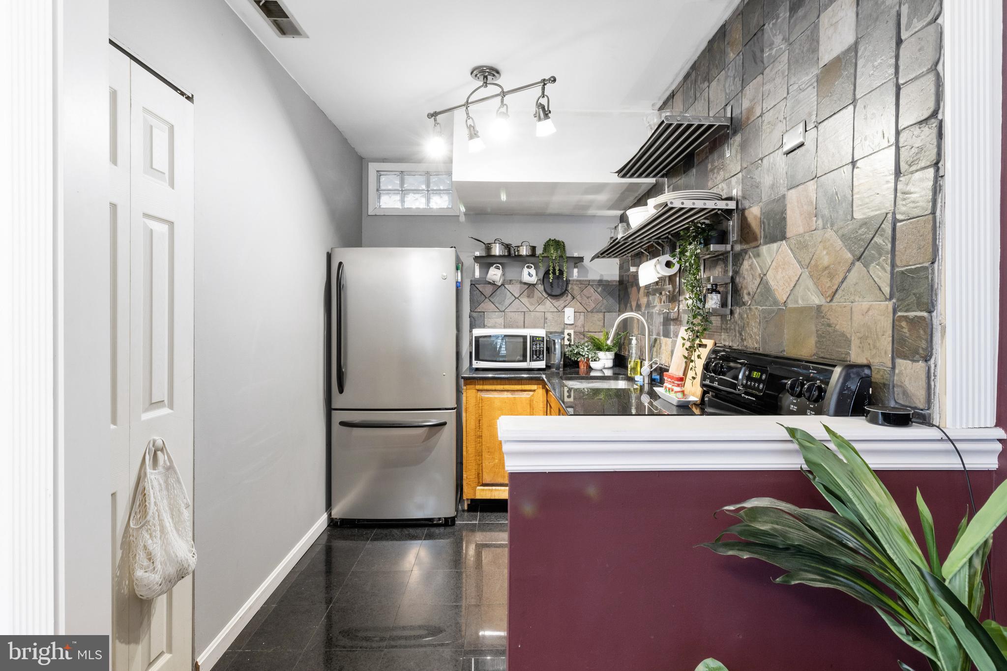 624 Jasper Street Baltimore, MD 21201 - Photo 8 of 30