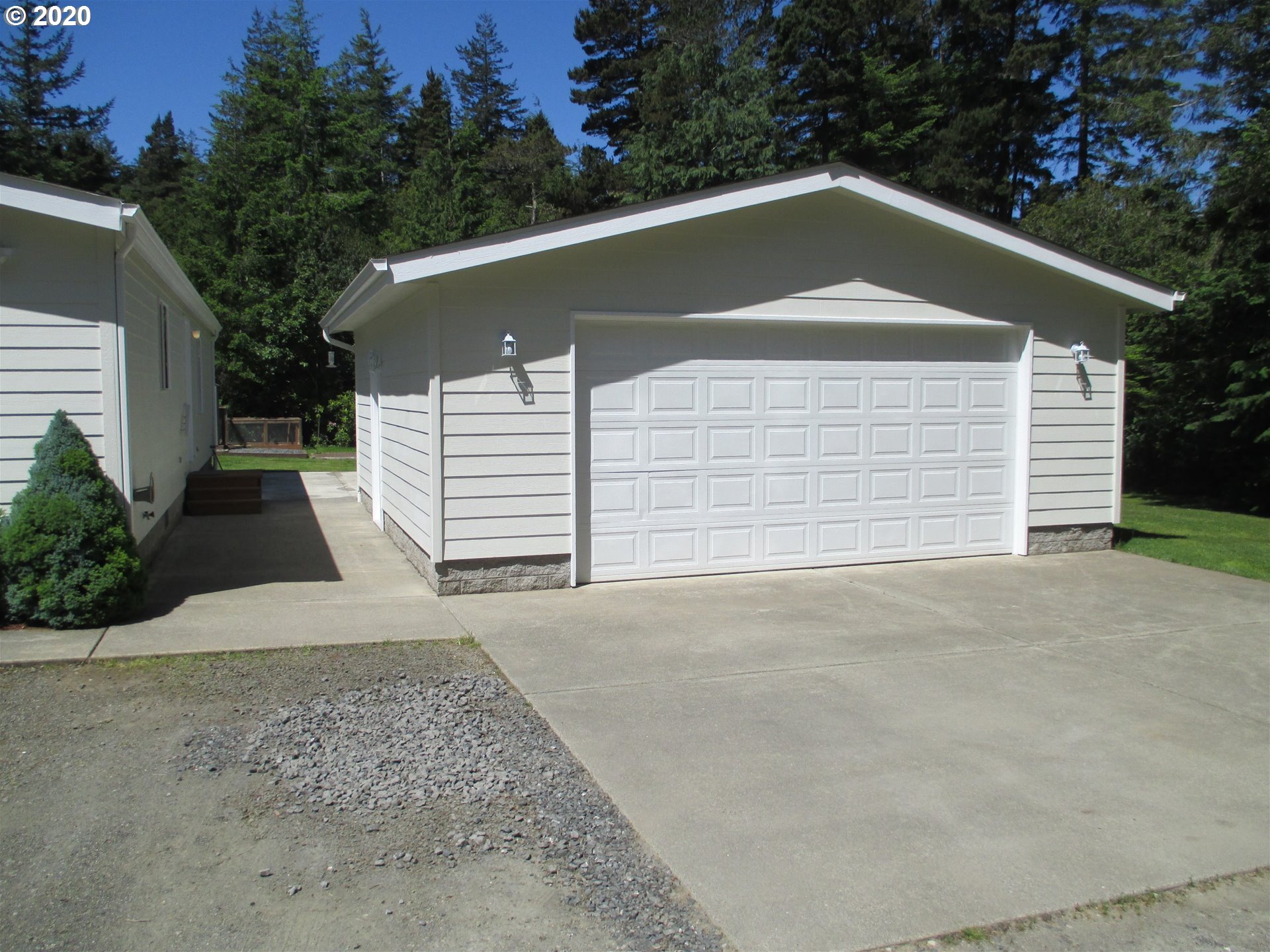 55426 Frosty Road Bandon, OR 97411 - Photo 3 of 32 Gallery Image 3