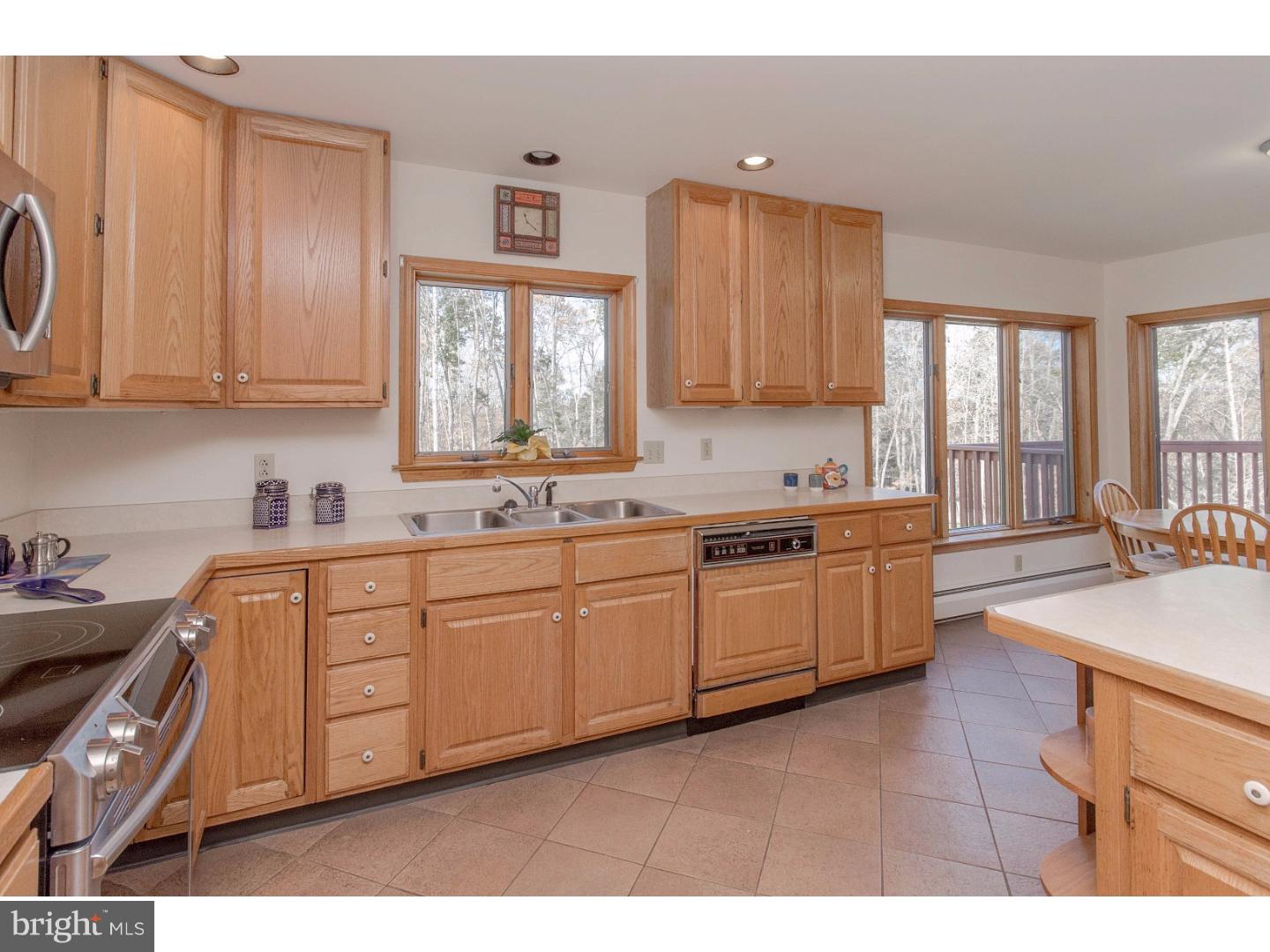 22 Stagecoach Road Pipersville, PA 18947 - Photo 10 of 25 Gallery Image 10