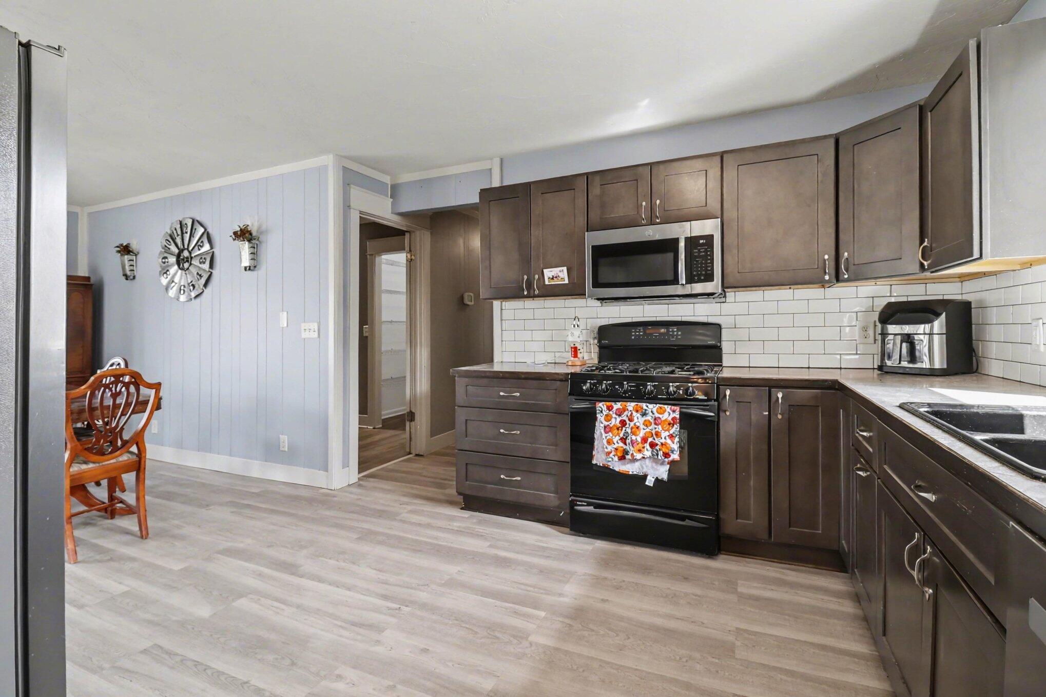 4580 Staple Road Muskegon, MI 49445 - Photo 11 of 33 011_file_2149