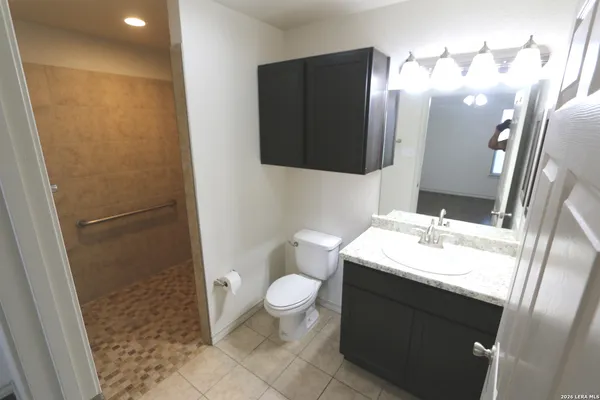 $1,500 | 16020 Us Highway 87 W, Unit A1, Adkins, TX 78101