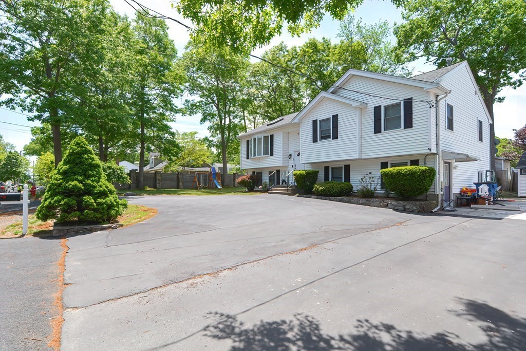 62 Rockefeller Street Randolph, MA 02368 - Photo 3 of 38 Gallery Image 3