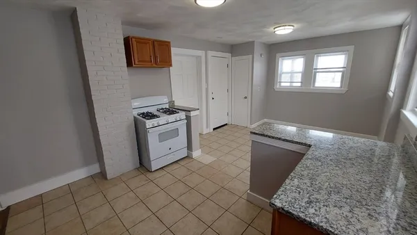 $3,600 | 41 Armandine Street, Unit 3, Boston, MA 02124