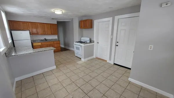 $3,600 | 41 Armandine Street, Unit 3, Boston, MA 02124