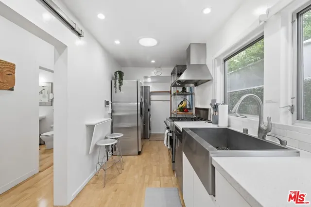 $2,675,000 | 43 Dudley Avenue, Venice, CA 90291