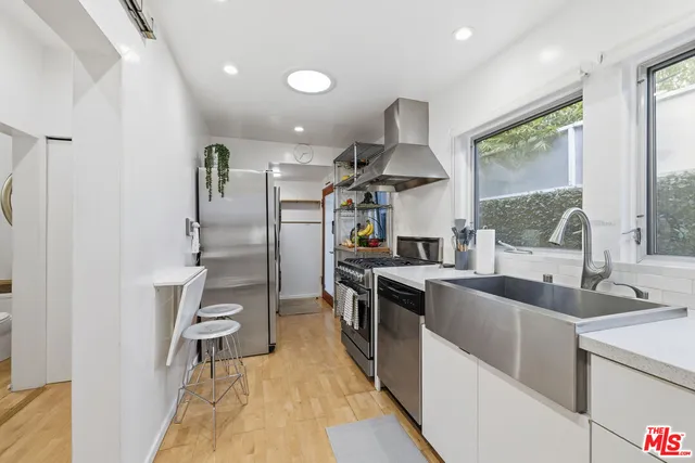 $2,675,000 | 43 Dudley Avenue, Venice, CA 90291