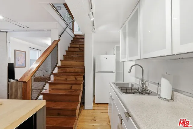 $2,675,000 | 43 Dudley Avenue, Venice, CA 90291