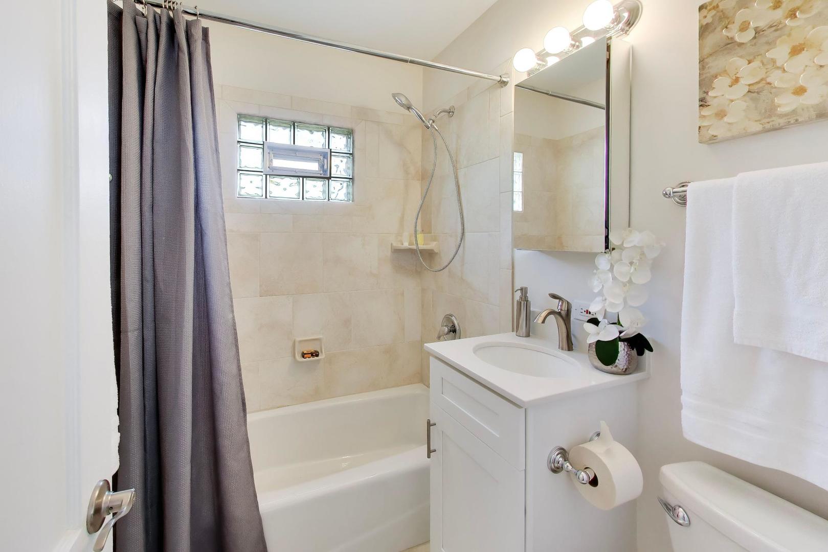 2090 Greenview Road Northbrook, IL 60062 - Photo 17 of 22