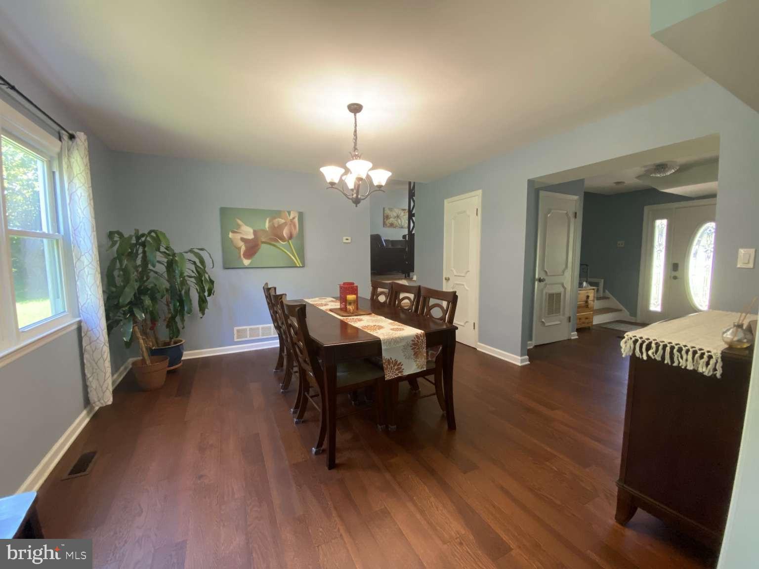 3 Manor Ridge Drive Princeton Junction, NJ 08550 - Photo 3 of 25 Gallery Image 3