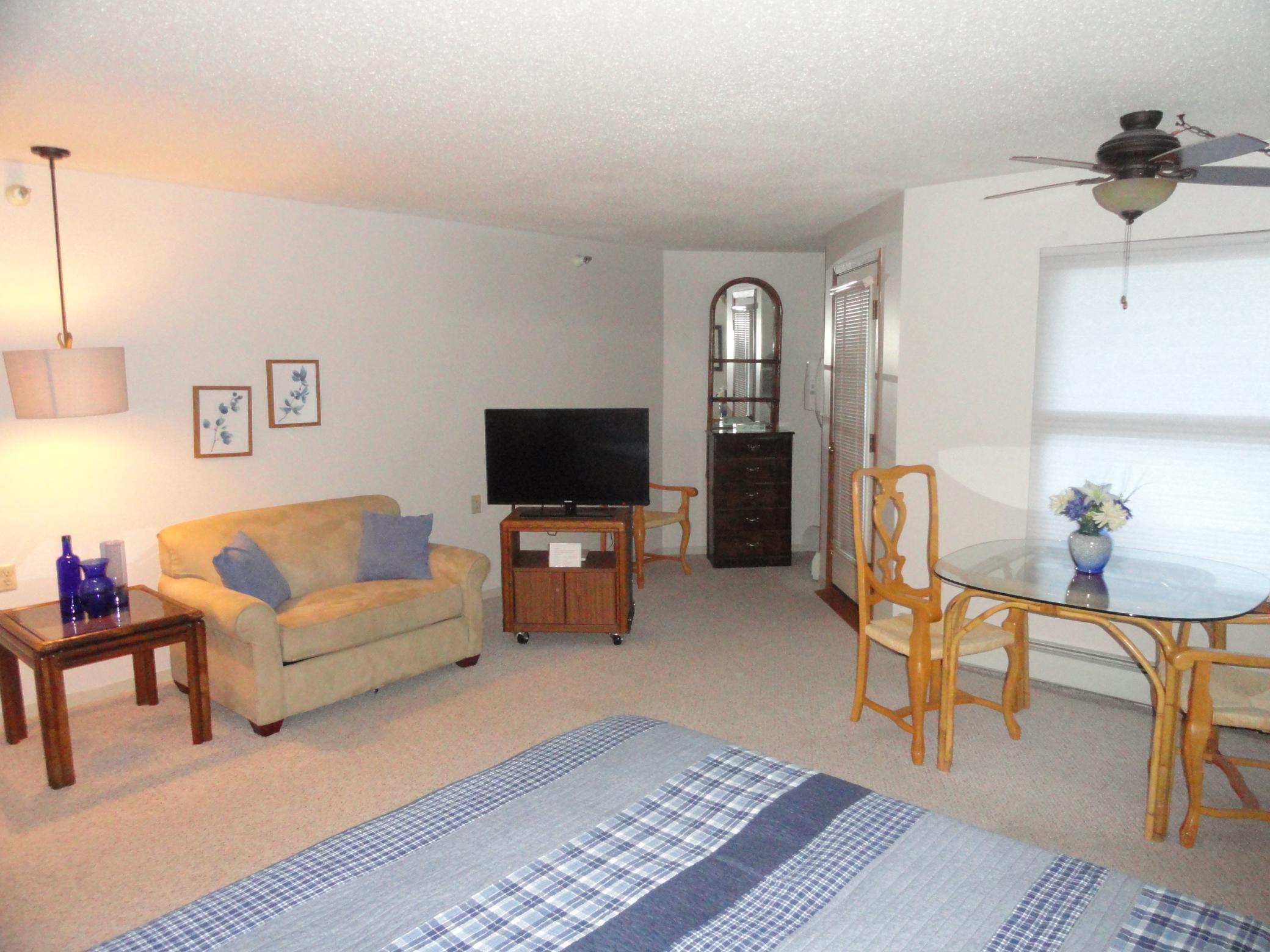 500 County B Road West, Unit 111 Roseville, MN 55113 - Photo 16 of 24 Gallery Image 16