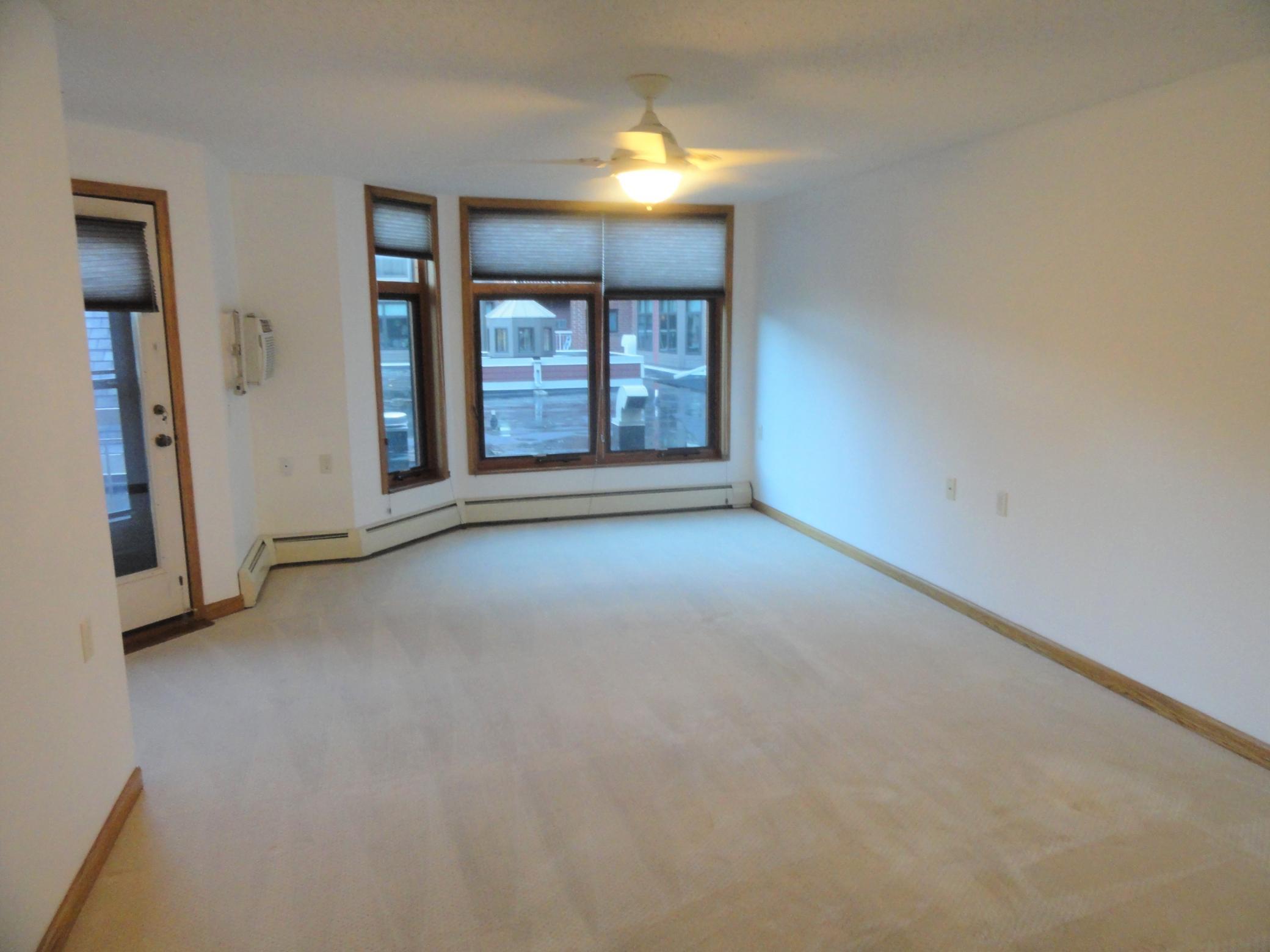 500 County B Road West, Unit 111 Roseville, MN 55113 - Photo 2 of 24 Gallery Image 2