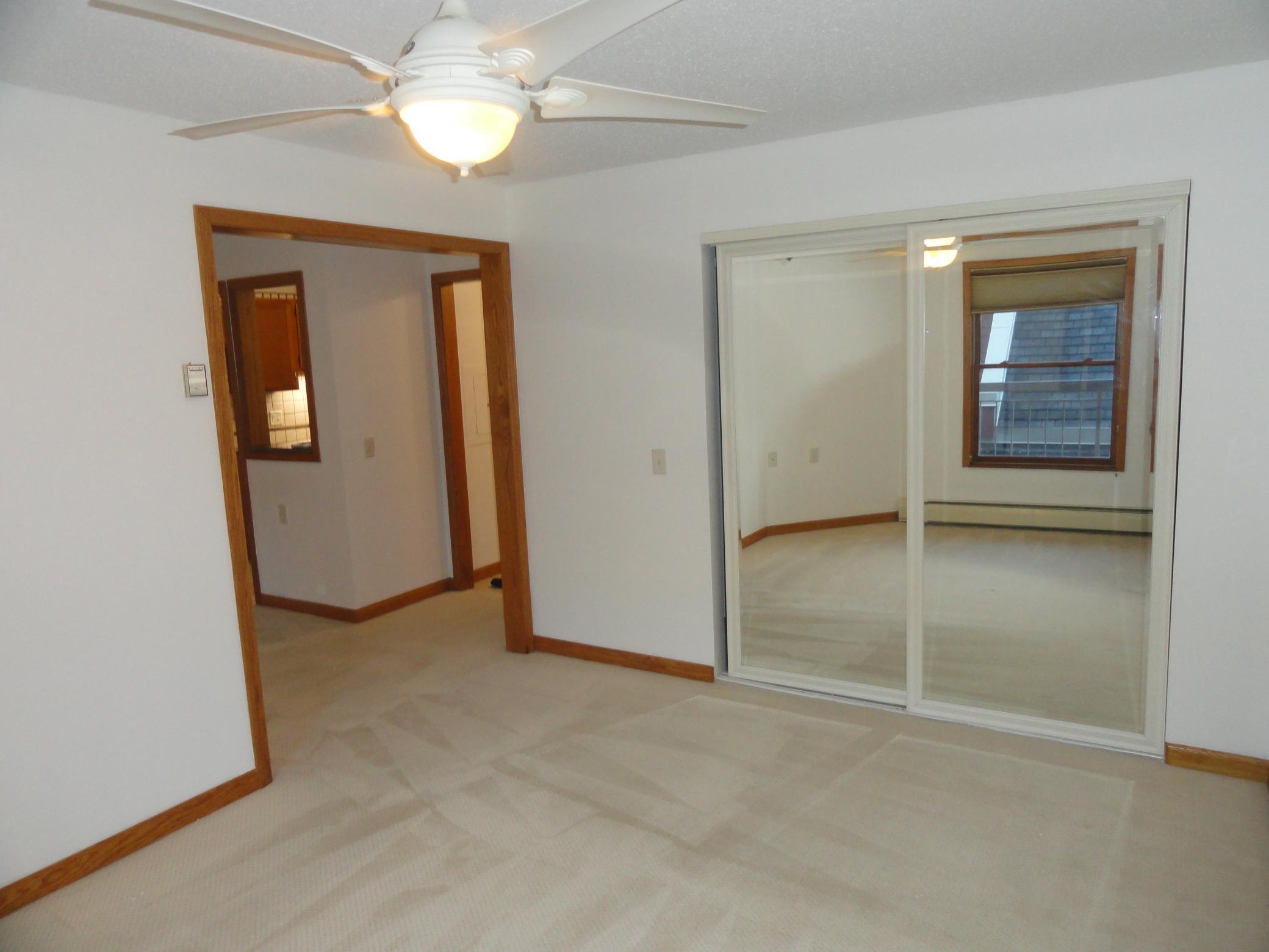 500 County B Road West, Unit 111 Roseville, MN 55113 - Photo 7 of 24 Gallery Image 7
