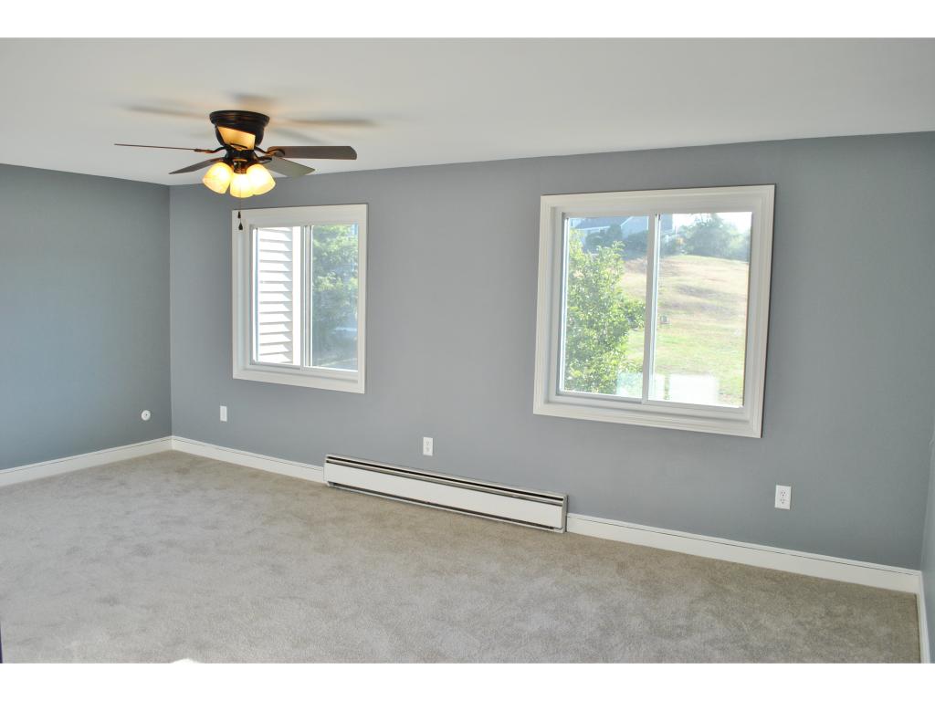 19 Boyd Road, Unit 1 Londonderry, NH 03053 - Photo 7 of 12