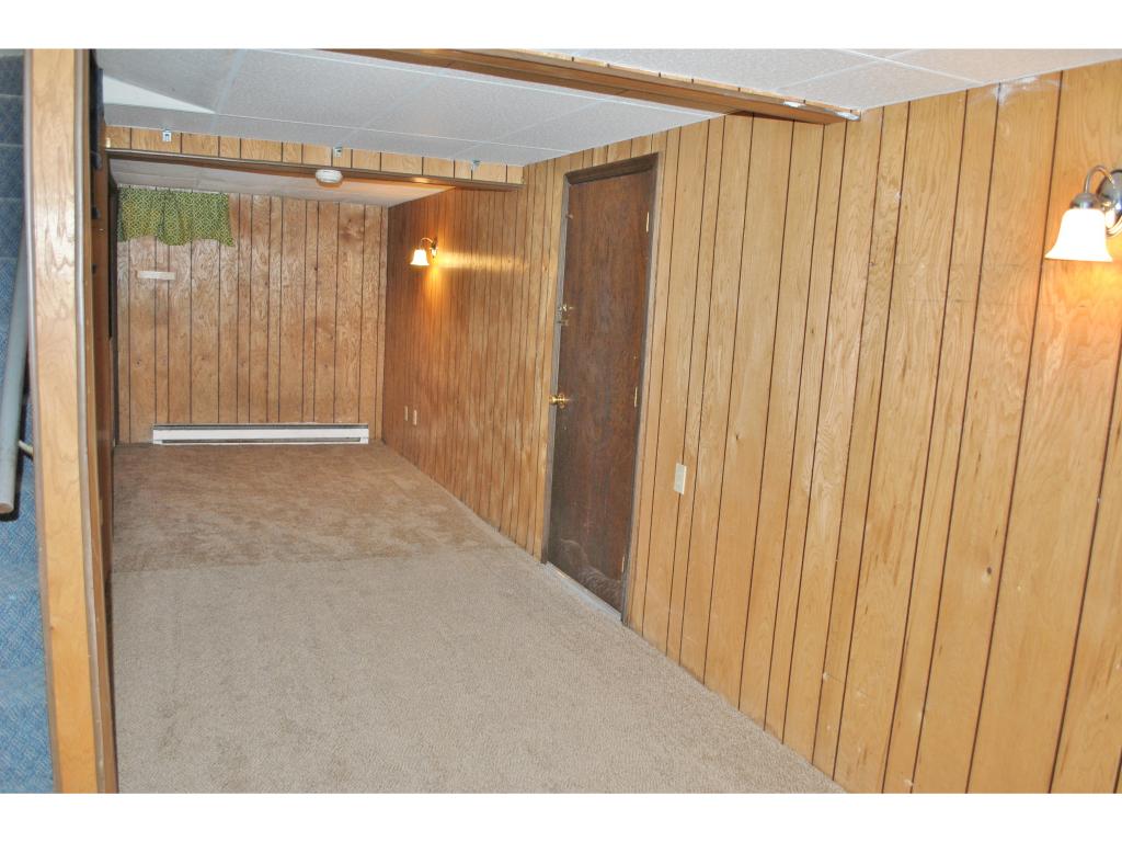 19 Boyd Road, Unit 1 Londonderry, NH 03053 - Photo 10 of 12