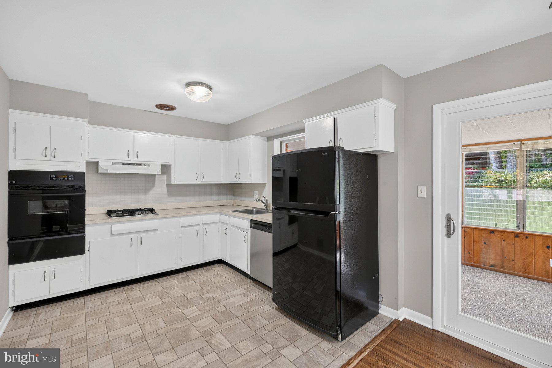 4035 Adams Drive Silver Spring, MD 20902 - Photo 11 of 37 Kitchen