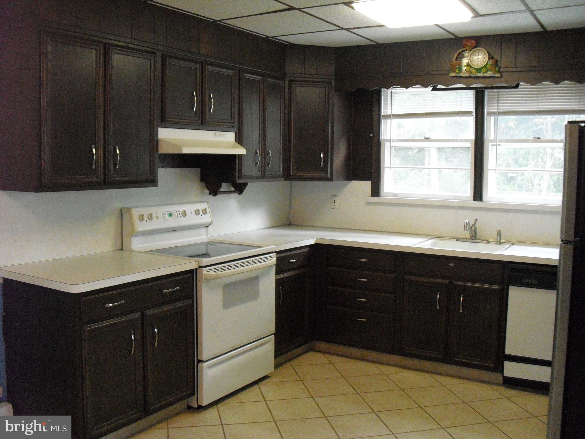 1625 Ashton Road Havertown, PA 19083 - Photo 6 of 14 Gallery Image 6