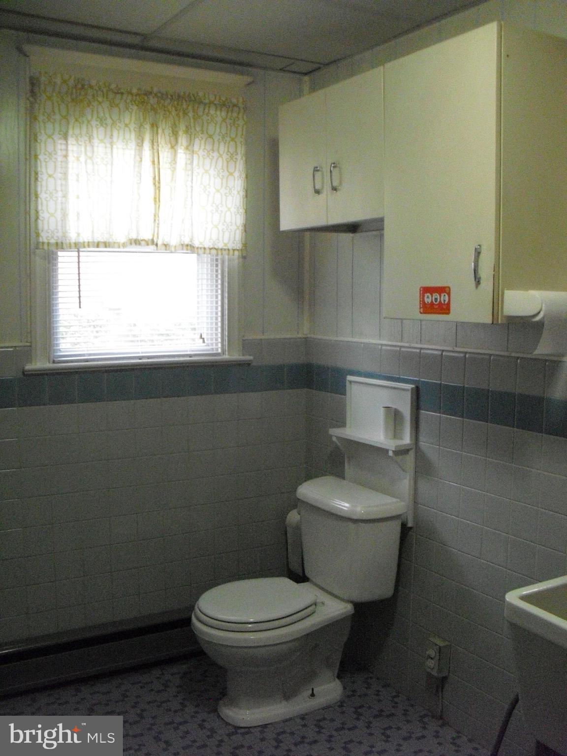 1625 Ashton Road Havertown, PA 19083 - Photo 8 of 14 Gallery Image 8