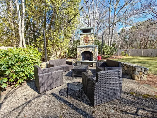 $1,900,000 | 552 Main Street, Barnstable, MA 02635