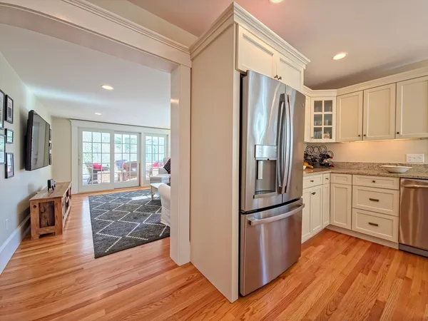 $1,900,000 | 552 Main Street, Barnstable, MA 02635