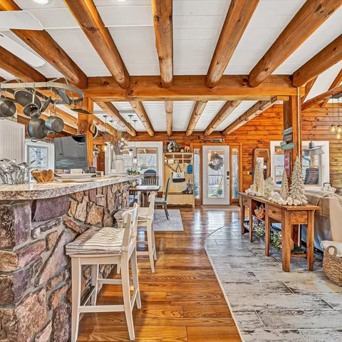 a view of a tennis court