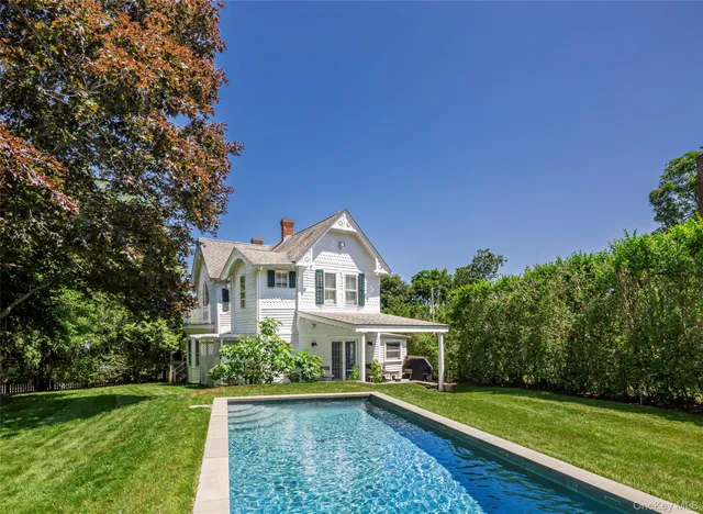 $2,525,000 | 20 Spring Garden Avenue, Shelter Island Heights, NY 11965