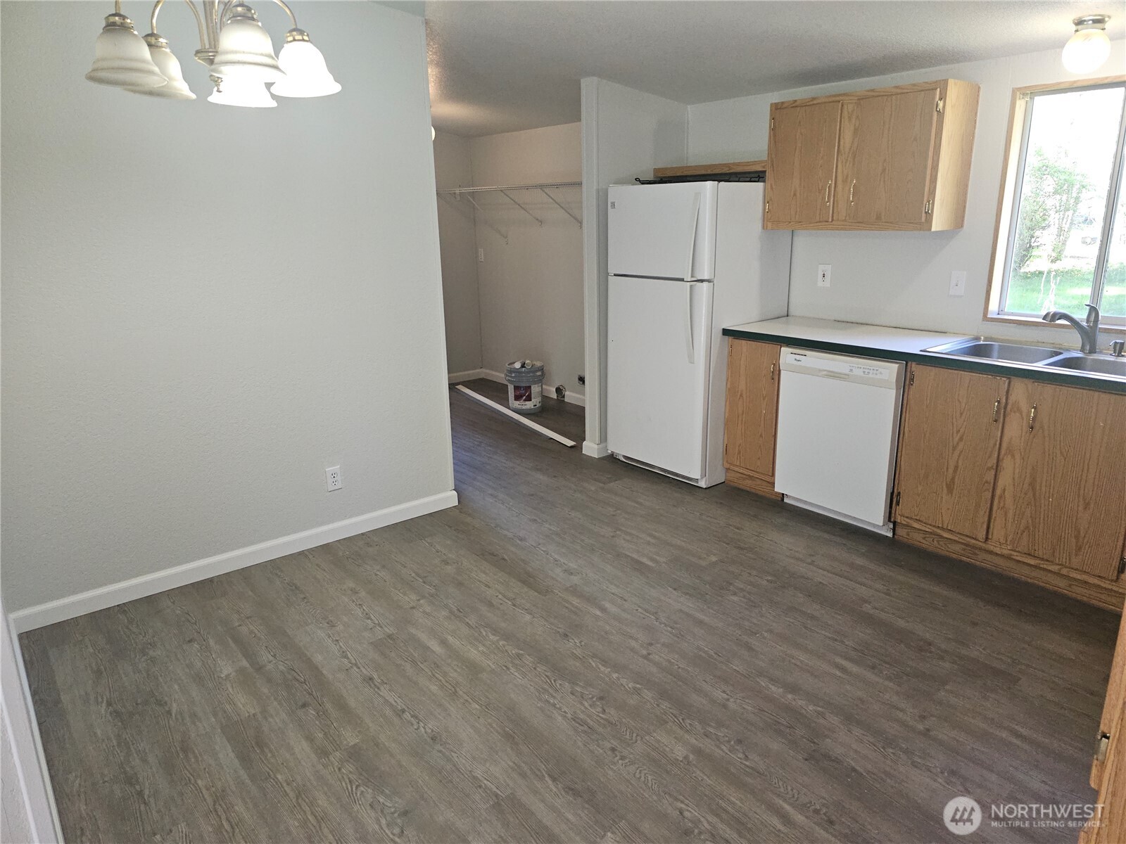 2517 342nd Street South, Unit 12 Roy, WA 98580 - Photo 7 of 16 a view of a kitchen with electric appliances