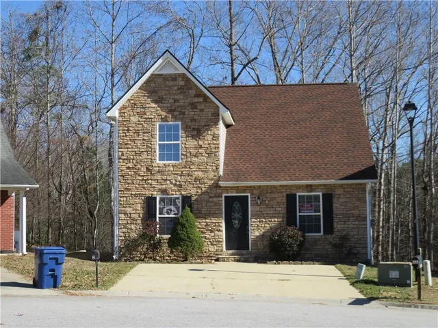 $1,950 | 204 Twin Pines Court, Dallas, GA 30132