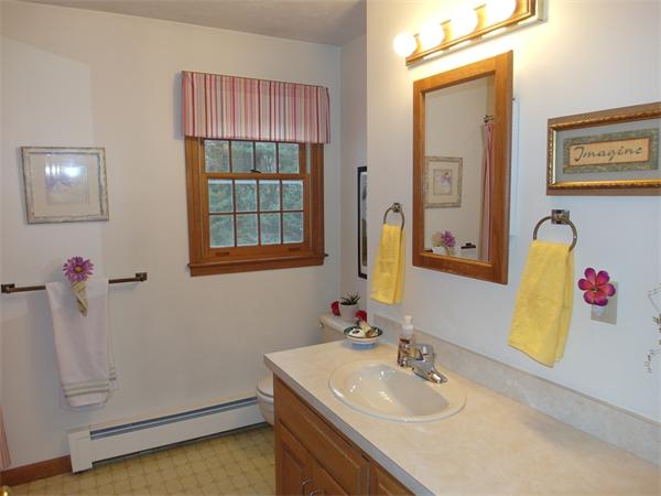 7 Newcastle Road Ashland, MA 01721 - Photo 23 of 27 Gallery Image 23