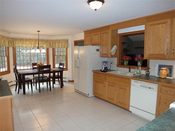 7 Newcastle Road Ashland, MA 01721 - Photo 8 of 27 Gallery Image 8