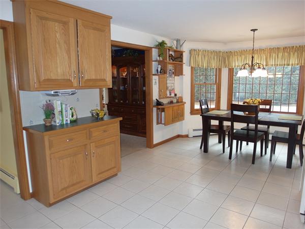 7 Newcastle Road Ashland, MA 01721 - Photo 10 of 27 Gallery Image 10