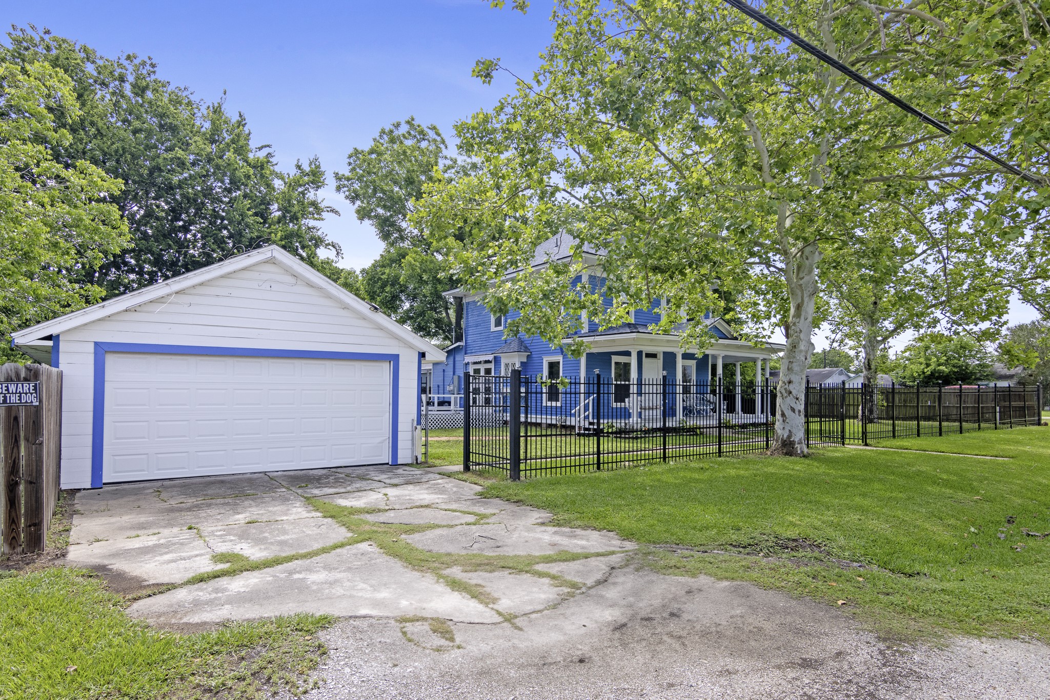 1200 4th Street Palacios, TX 77465 - Photo 3 of 44 a front view of house with yard and green space
