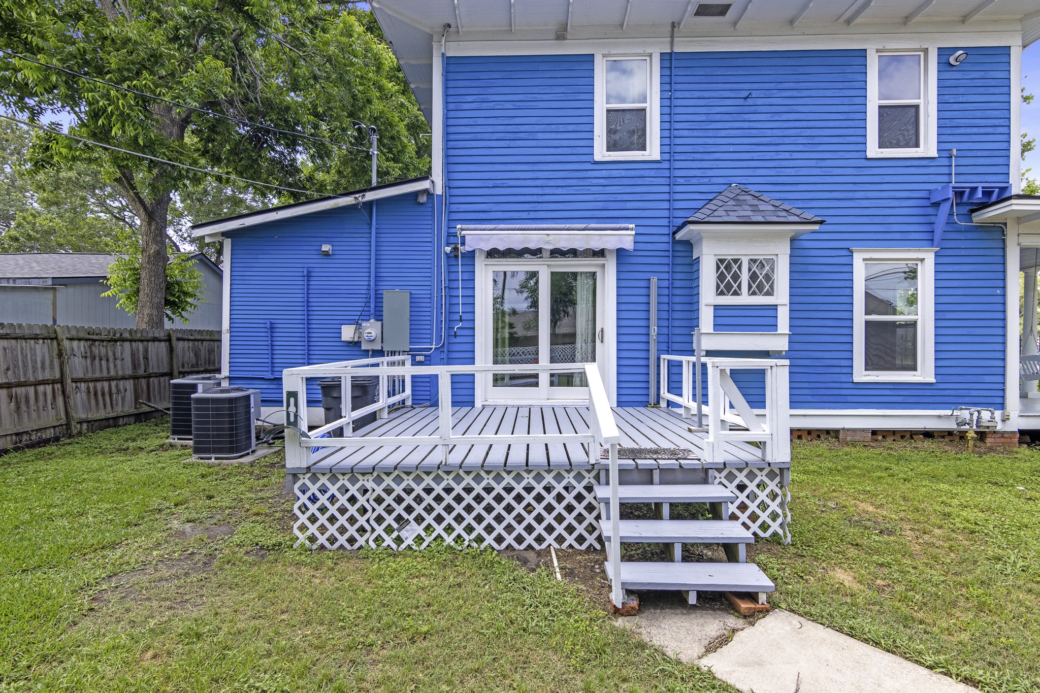 1200 4th Street Palacios, TX 77465 - Photo 37 of 44 a front view of a house with a garden