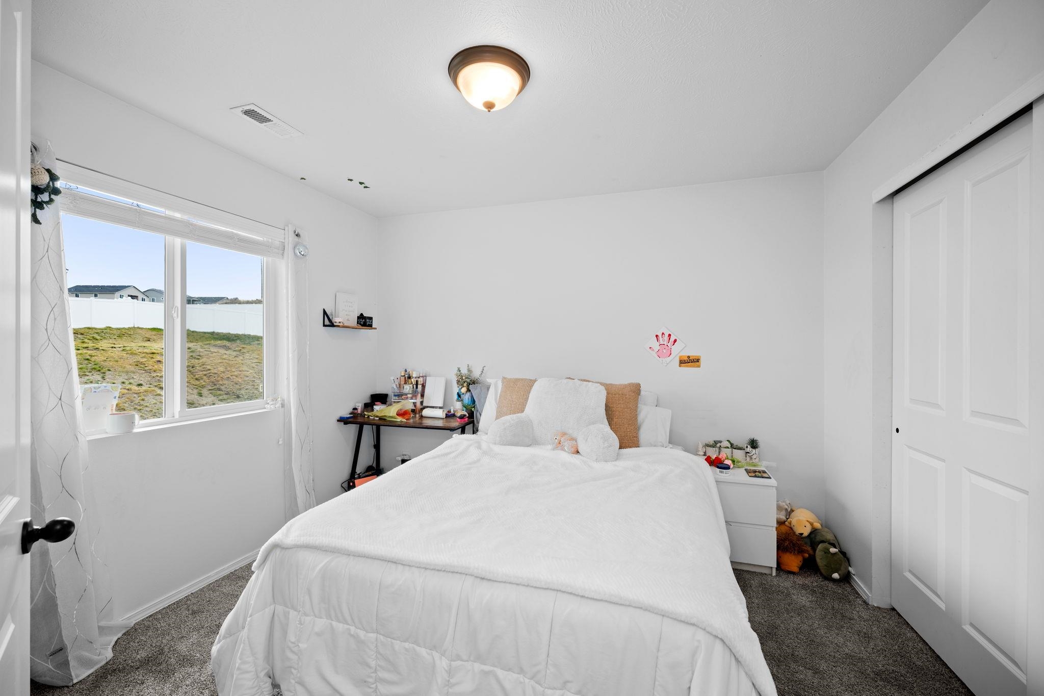 18224 Selkirk Estates Road Greenacres, WA 99016 - Photo 14 of 24